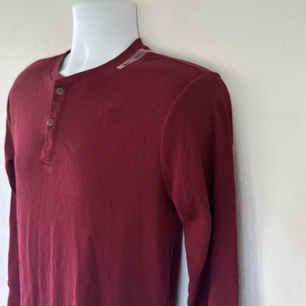 The Children’s Place maroon waffle fabric long sleeve Henley tee size XL